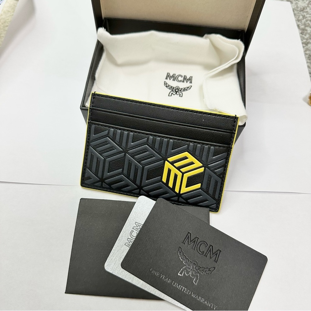 New MCM Card Holder full inclusion